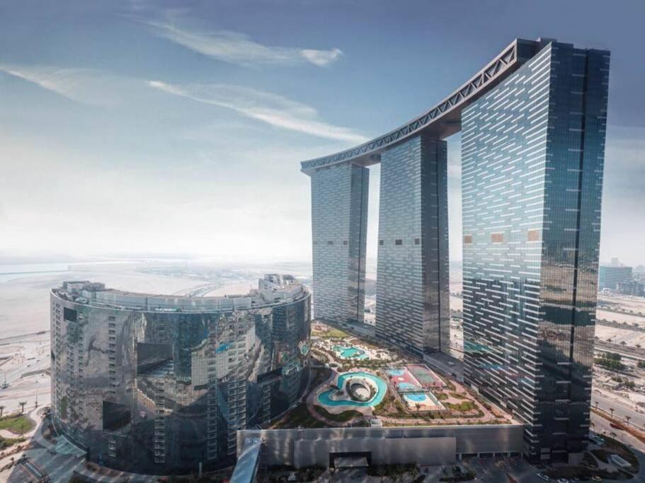 Cozy 1Br In Iconic Tower Lägenhet Abu Dhabi Exteriör bild