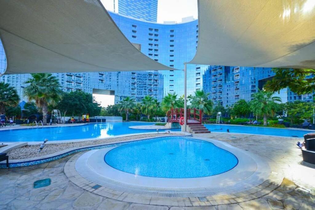 Cozy 1Br In Iconic Tower Lägenhet Abu Dhabi Exteriör bild