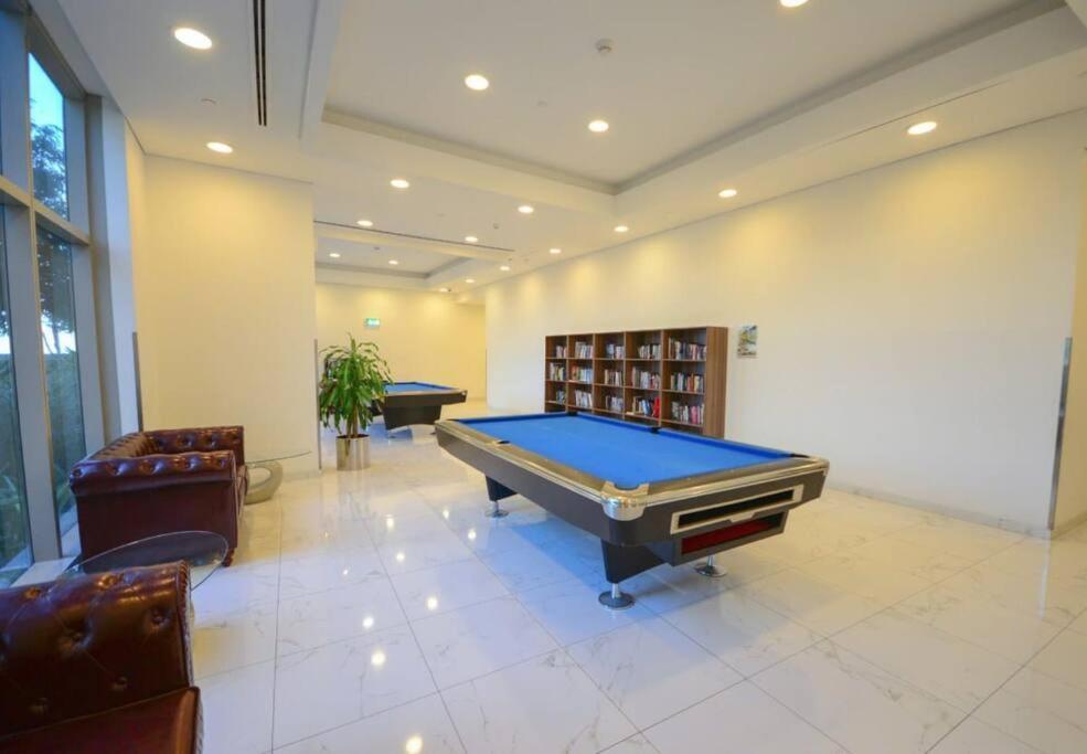 Cozy 1Br In Iconic Tower Lägenhet Abu Dhabi Exteriör bild